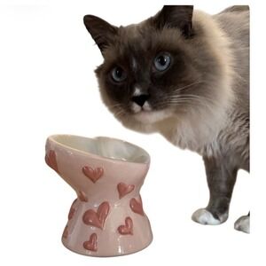 petal & Pearl Elevate Ceramic Cat Feather Pink Embossed Hearts